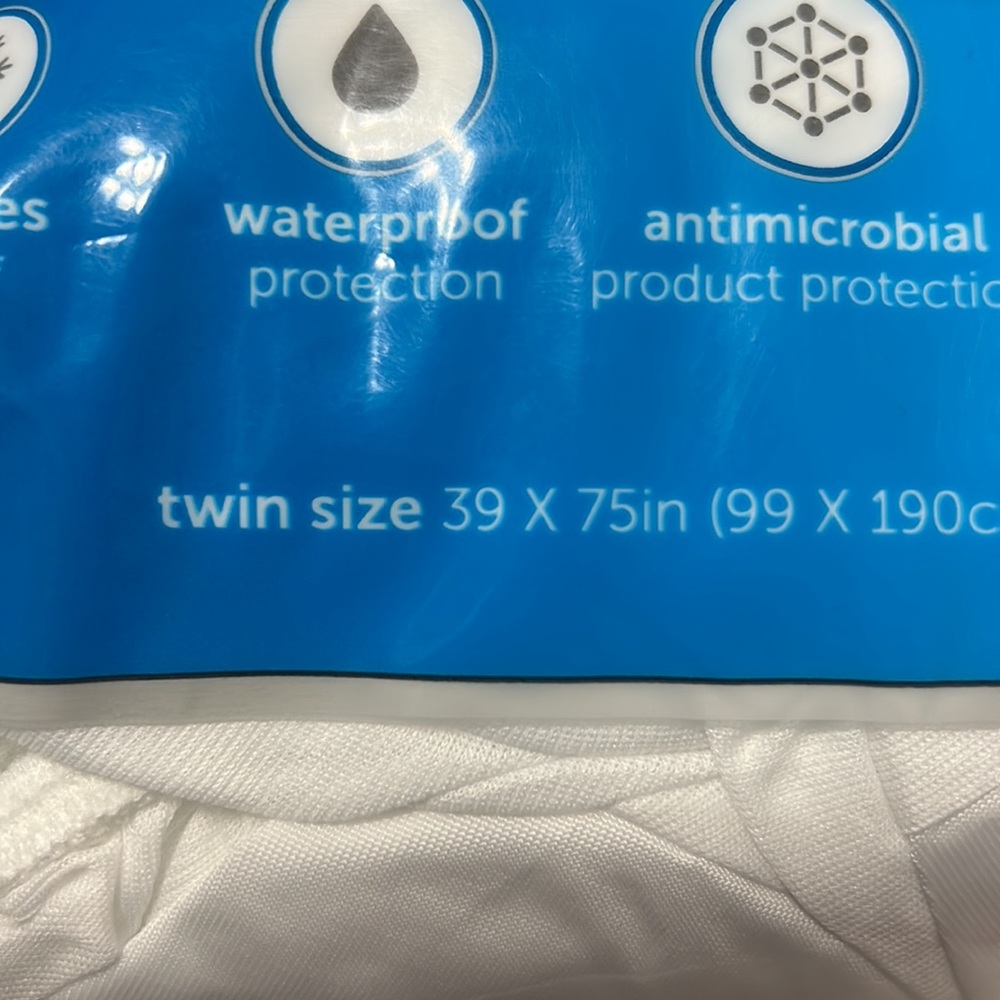 Mattress cover fitted cool touch in white water proof protection Allerease Twin - Picture 3 of 10